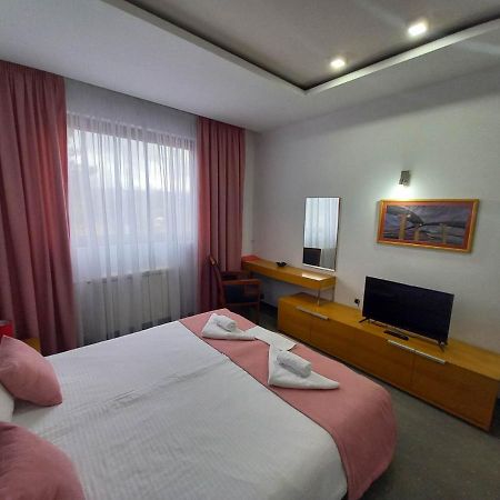 Hotel Vukov Most Nikšić Exteriér fotografie